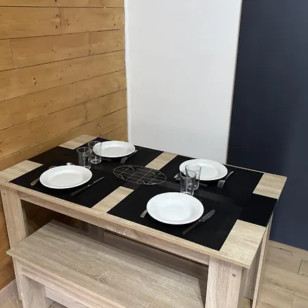 With Mountain View Balcony شقة *