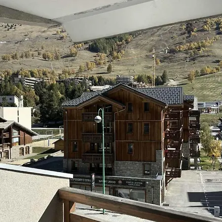 アパート With Mountain View Balcony