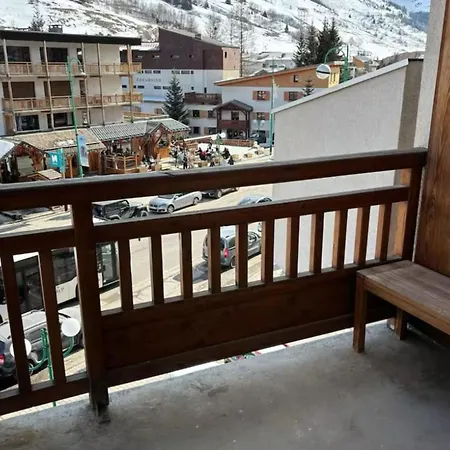 With Mountain View Balcony *