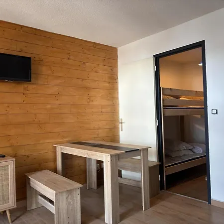 With Mountain View Balcony * لو دوز آلب