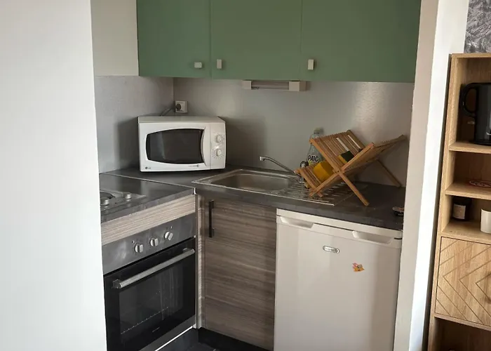 With Mountain View Balcony Apartment