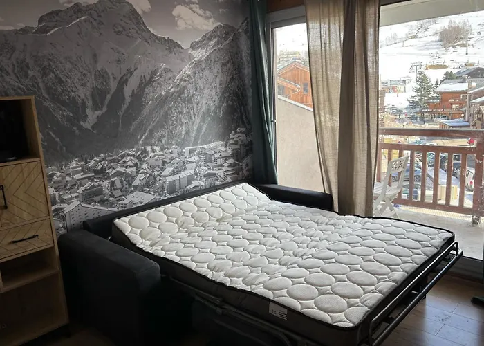 With Mountain View Balcony *