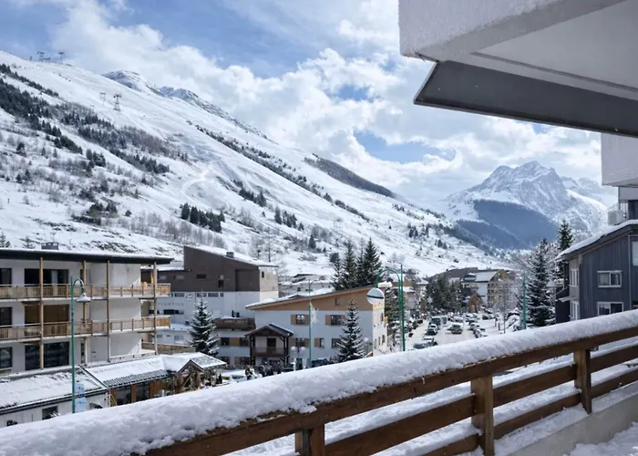 With Mountain View Balcony Les Deux Alpes